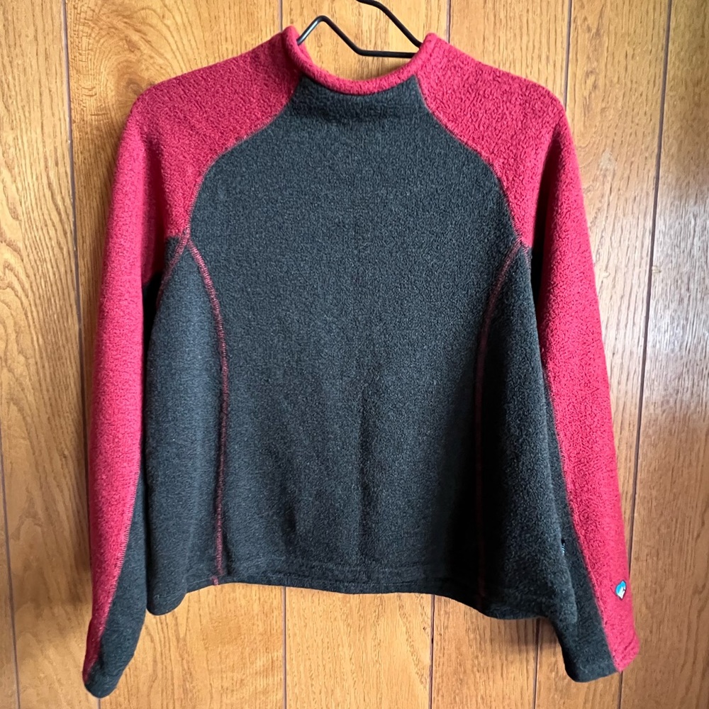 Kuhl long sleeve sweater red/black size medium